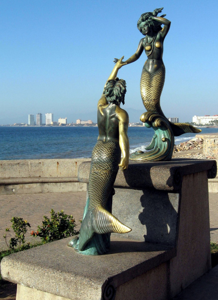 Triton and Nereida mermaid statue in the old location.
