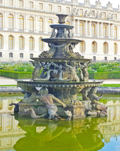 The Pyramid Fountain at Versailles.  Photo © by Philip Jepsen.
