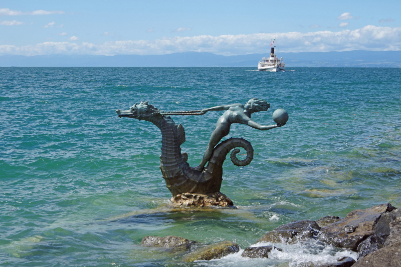 Nymph on Seahorse in Lake Geneva.  Photo © by Bernard Delefosse.
