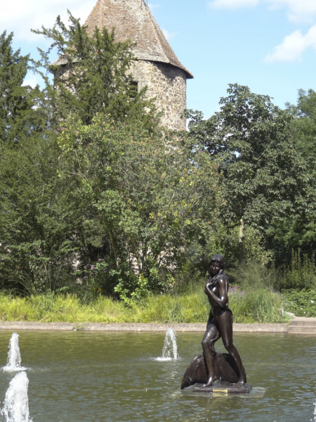 Ama du Parc mermaid statue. Photo courtesy of Amaryllis.