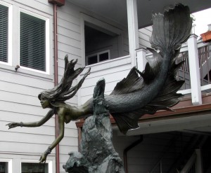 Mermaid statue in Cayucos