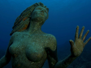 Amphitrite mermaid statue.