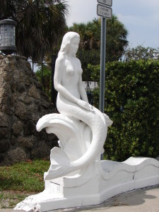 Mermaid statue outside Weeki Wachee